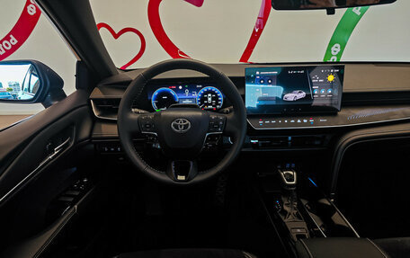 Toyota Camry, 2025 год, 3 995 000 рублей, 10 фотография
