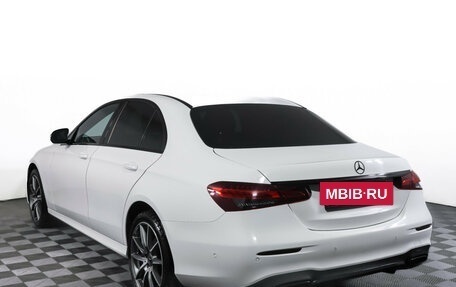 Mercedes-Benz E-Класс, 2021 год, 4 350 000 рублей, 8 фотография