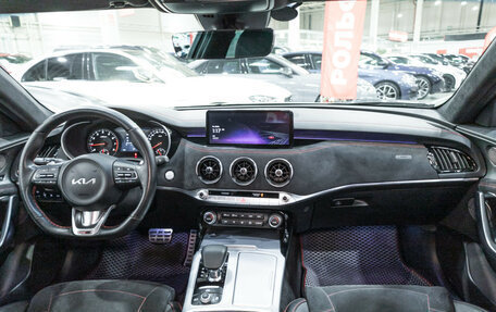 KIA Stinger I, 2023 год, 3 850 000 рублей, 16 фотография