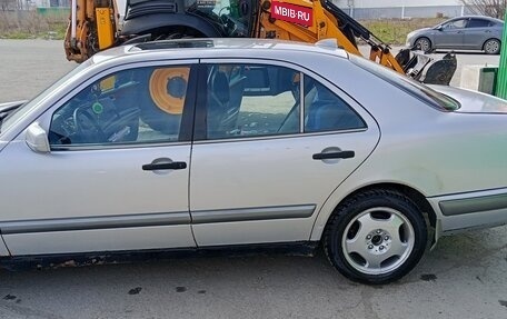 Mercedes-Benz E-Класс, 1996 год, 210 000 рублей, 8 фотография