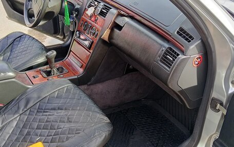 Mercedes-Benz E-Класс, 1996 год, 210 000 рублей, 31 фотография