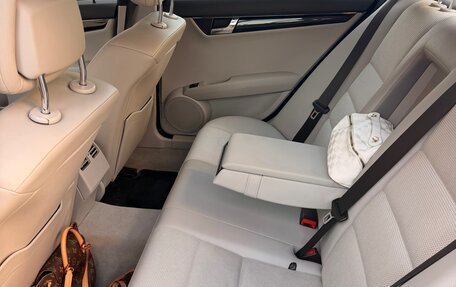 Mercedes-Benz C-Класс, 2010 год, 1 200 000 рублей, 6 фотография