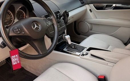 Mercedes-Benz C-Класс, 2010 год, 1 200 000 рублей, 5 фотография