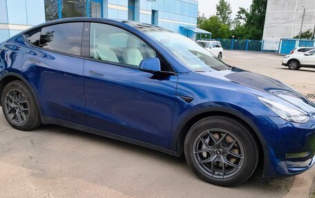 Tesla Model Y I, 2021 год, 3 900 000 рублей, 4 фотография