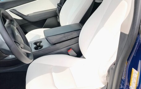 Tesla Model Y I, 2021 год, 3 900 000 рублей, 13 фотография