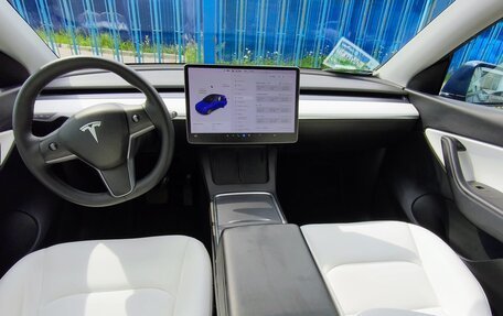 Tesla Model Y I, 2021 год, 3 900 000 рублей, 17 фотография