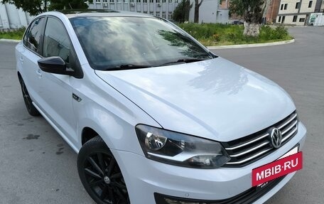 Volkswagen Polo VI (EU Market), 2018 год, 1 300 000 рублей, 2 фотография