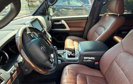 Toyota Land Cruiser 200, 2019 год, 9 000 000 рублей, 7 фотография