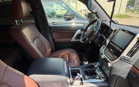 Toyota Land Cruiser 200, 2019 год, 9 000 000 рублей, 12 фотография