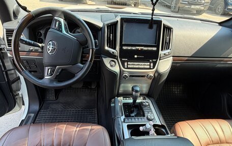 Toyota Land Cruiser 200, 2019 год, 9 000 000 рублей, 9 фотография