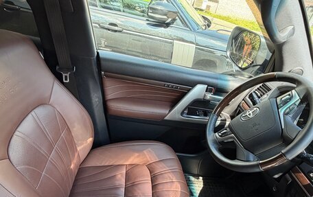 Toyota Land Cruiser 200, 2019 год, 9 000 000 рублей, 14 фотография