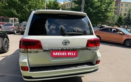 Toyota Land Cruiser 200, 2019 год, 9 000 000 рублей, 6 фотография