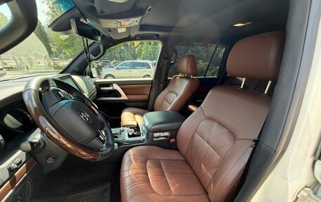 Toyota Land Cruiser 200, 2019 год, 9 000 000 рублей, 15 фотография