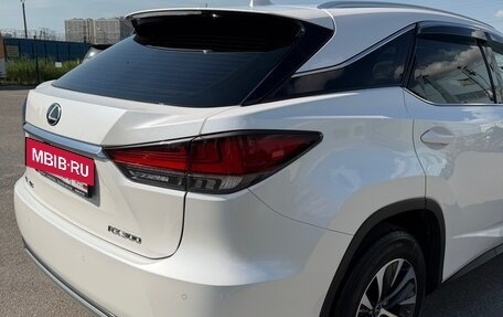 Lexus RX IV рестайлинг, 2021 год, 5 050 000 рублей, 7 фотография