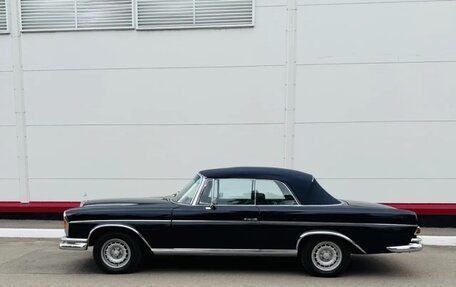 Mercedes-Benz W111, 1965 год, 19 000 000 рублей, 8 фотография