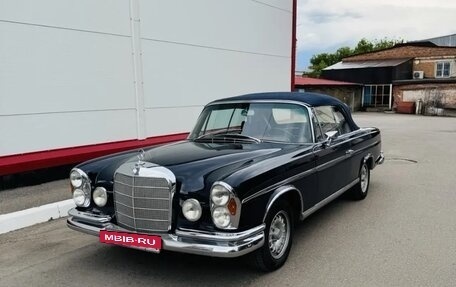 Mercedes-Benz W111, 1965 год, 19 000 000 рублей, 3 фотография