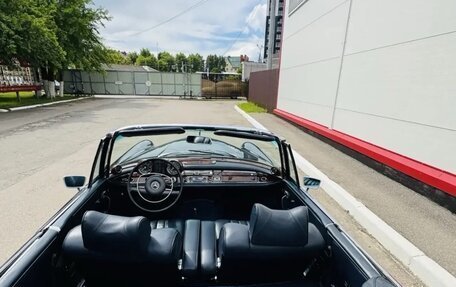 Mercedes-Benz W111, 1965 год, 19 000 000 рублей, 16 фотография