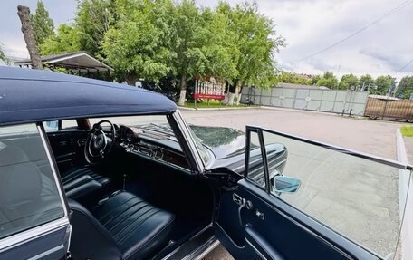 Mercedes-Benz W111, 1965 год, 19 000 000 рублей, 31 фотография