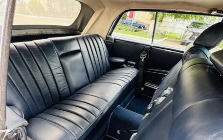 Mercedes-Benz W111, 1965 год, 19 000 000 рублей, 36 фотография