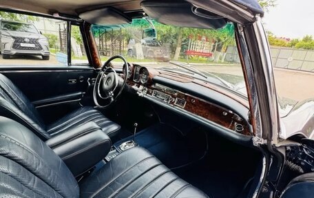 Mercedes-Benz W111, 1965 год, 19 000 000 рублей, 28 фотография