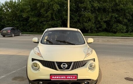 Nissan Juke II, 2011 год, 945 000 рублей, 1 фотография