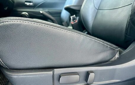 Mitsubishi Outlander III рестайлинг 3, 2014 год, 1 549 900 рублей, 13 фотография