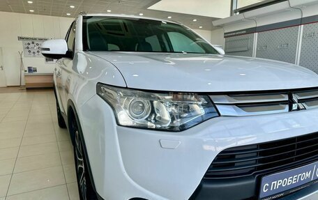 Mitsubishi Outlander III рестайлинг 3, 2014 год, 1 549 900 рублей, 17 фотография