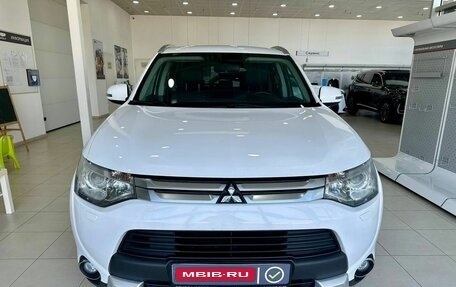 Mitsubishi Outlander III рестайлинг 3, 2014 год, 1 549 900 рублей, 5 фотография