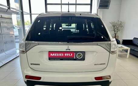 Mitsubishi Outlander III рестайлинг 3, 2014 год, 1 549 900 рублей, 6 фотография