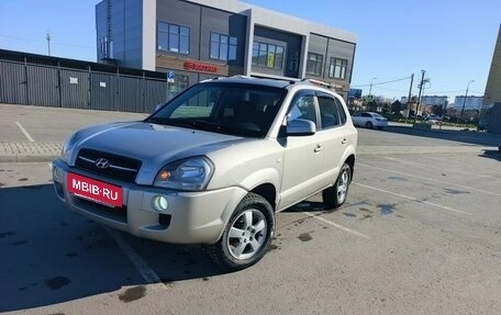Hyundai Tucson III, 2007 год, 740 000 рублей, 2 фотография