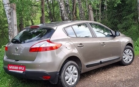 Renault Megane III, 2012 год, 850 000 рублей, 2 фотография