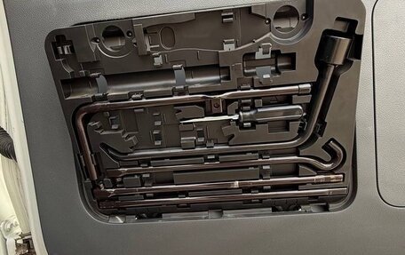 Toyota Land Cruiser Prado 150 рестайлинг 2, 2012 год, 3 500 000 рублей, 9 фотография