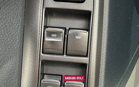 Toyota Land Cruiser Prado 150 рестайлинг 2, 2012 год, 3 500 000 рублей, 12 фотография