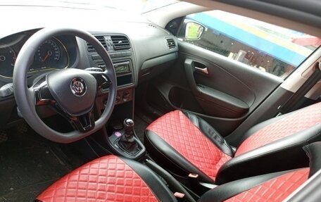 Volkswagen Polo VI (EU Market), 2017 год, 1 087 900 рублей, 21 фотография