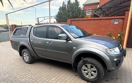 Mitsubishi L200 IV рестайлинг, 2014 год, 1 590 000 рублей, 3 фотография