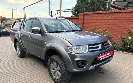 Mitsubishi L200 IV рестайлинг, 2014 год, 1 590 000 рублей, 2 фотография