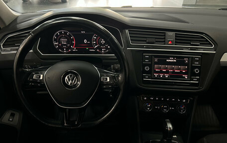 Volkswagen Tiguan II, 2017 год, 1 890 000 рублей, 13 фотография
