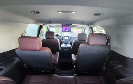 Chevrolet Tahoe IV, 2018 год, 4 600 000 рублей, 23 фотография