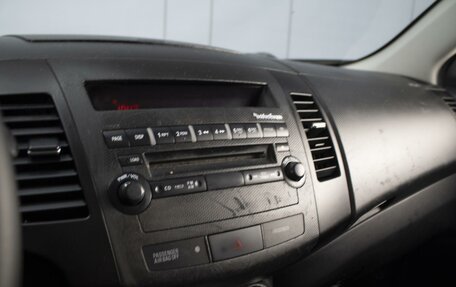 Mitsubishi Outlander III рестайлинг 3, 2007 год, 990 000 рублей, 15 фотография