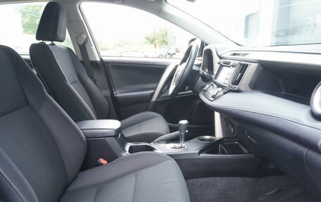 Toyota RAV4, 2013 год, 1 830 000 рублей, 11 фотография
