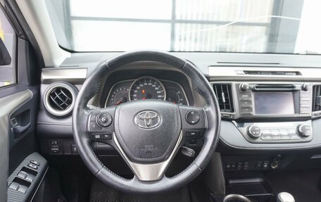 Toyota RAV4, 2013 год, 1 830 000 рублей, 13 фотография