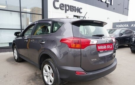 Toyota RAV4, 2013 год, 1 830 000 рублей, 7 фотография