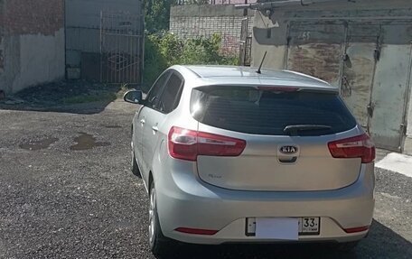 KIA Rio III рестайлинг, 2012 год, 600 000 рублей, 2 фотография