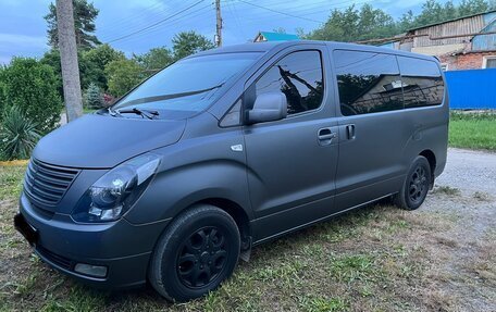Hyundai Grand Starex Grand Starex I рестайлинг 2, 2010 год, 1 690 000 рублей, 1 фотография
