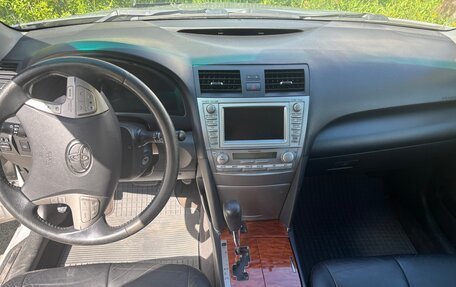 Toyota Camry, 2011 год, 1 850 000 рублей, 10 фотография