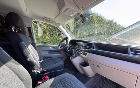 Volkswagen Caravelle T6 рестайлинг, 2021 год, 6 000 000 рублей, 5 фотография