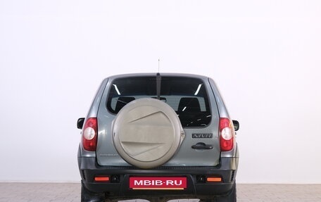 Chevrolet Niva I рестайлинг, 2017 год, 699 000 рублей, 6 фотография