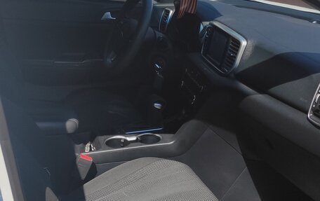 KIA Sportage IV рестайлинг, 2019 год, 2 400 000 рублей, 6 фотография