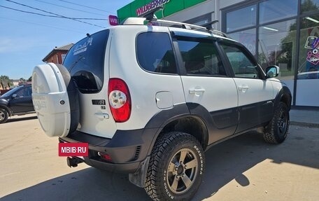 Chevrolet Niva I рестайлинг, 2018 год, 880 000 рублей, 4 фотография