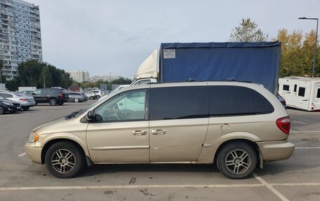 Chrysler Town & Country IV, 2002 год, 350 000 рублей, 2 фотография